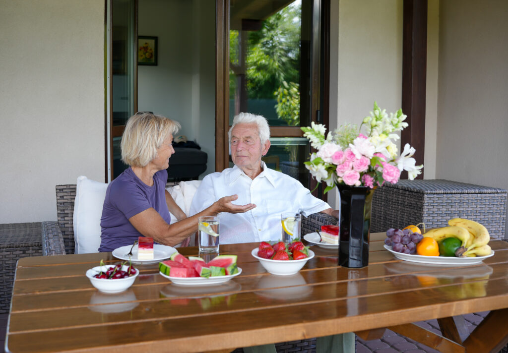 Pflegekraft für eine ältere Person